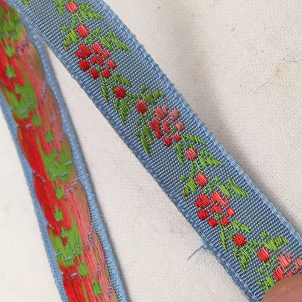 sky light blue ribbon coral pink daisy chain green leaves jacquard french